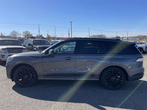New 2025 Lincoln Aviator Reserve w/ Luxury Package image 6