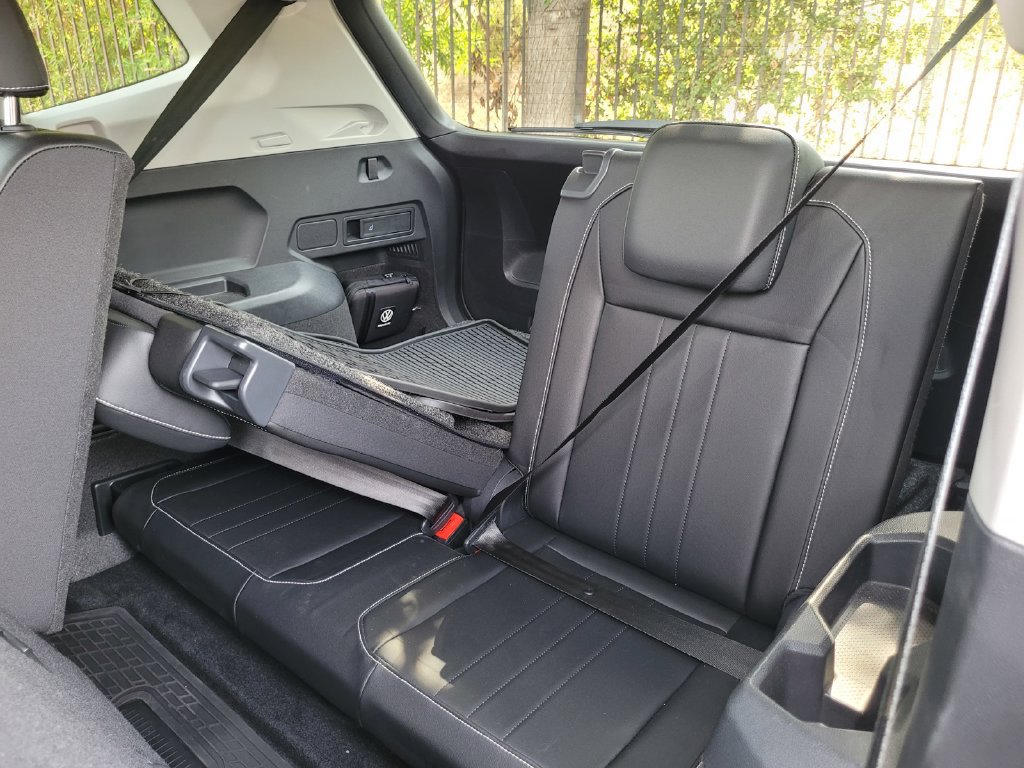 Used 2023 Volkswagen Tiguan SE FWD image 14