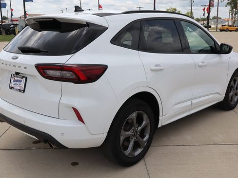 Used 2023 Ford Escape ST-Line w/ Tech Pack #1 FWD image 6