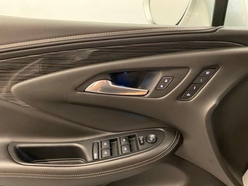 Used 2017 Buick Envision Essence w/ LPO, Interior Luxury Package AWD/4WD image 19
