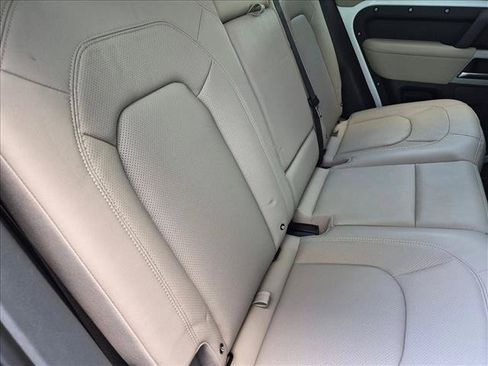 Used 2023 Land Rover Defender 110 SE AWD/4WD image 17