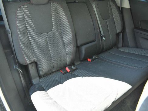 Used 2015 Chevrolet Equinox LT image 29