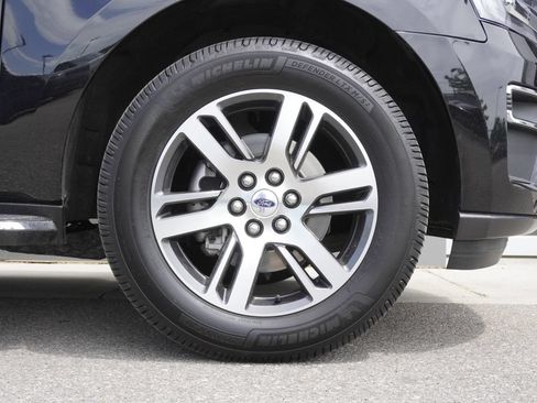 Used 2022 Ford Expedition Limited AWD/4WD image 34