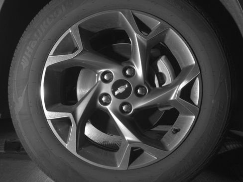 Used 2025 Chevrolet Trax LT w/ LT Convenience Package FWD image 13