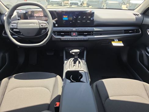 New 2026 Kia K4 FWD image 12