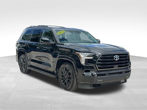 Used 2024 Toyota Sequoia SR5 image 15