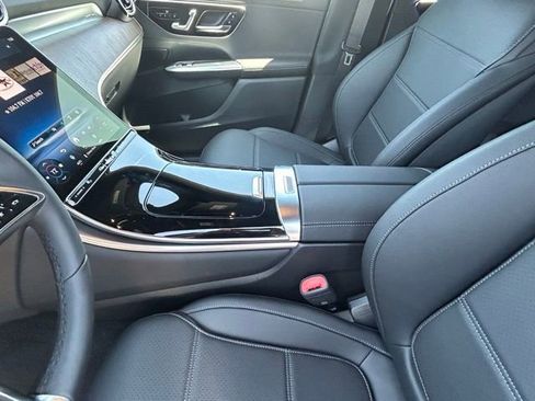 Used 2025 Mercedes-Benz GLC 300 image 13