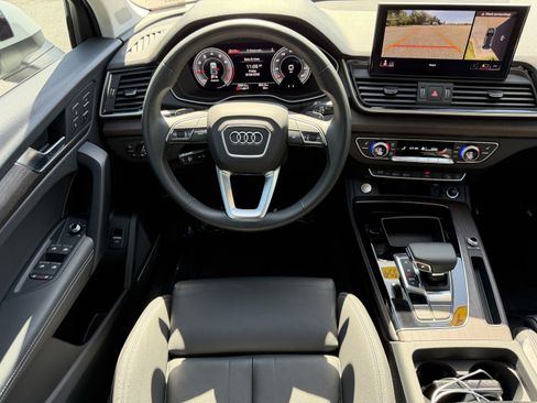 Used 2024 Audi Q5 2.0T Premium Plus w/ Premium Plus Package AWD/4WD image 16