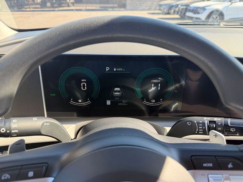 Used 2025 Hyundai Tucson Blue image 38