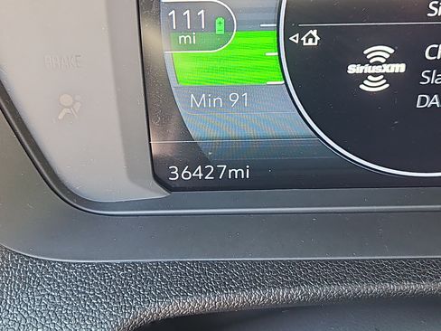 Used 2023 Chevrolet Bolt LT w/ Infotainment Package FWD image 6