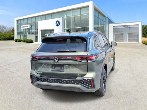 New 2026 Volkswagen Tiguan SEL R-Line AWD/4WD image 8