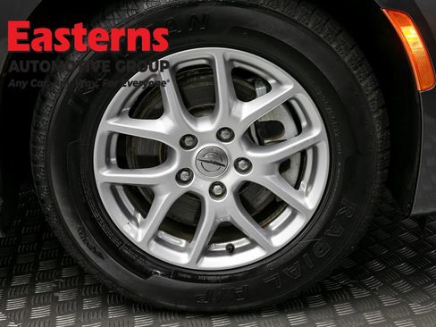 Used 2023 Chrysler Pacifica Touring-L FWD image 33