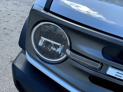 Used 2023 Ford Bronco Big Bend w/ Sasquatch Package image 12