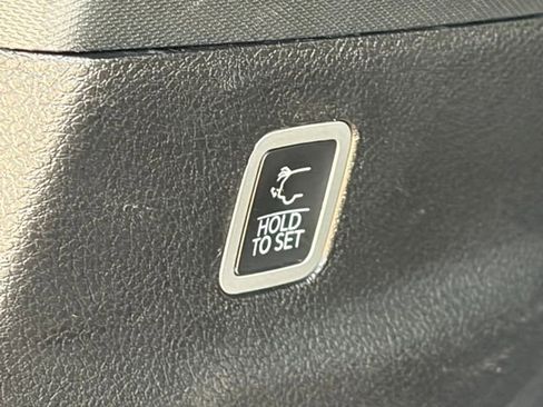 Used 2023 Jeep Grand Wagoneer L Series III w/ Rear Seat Video Group 1 image 18