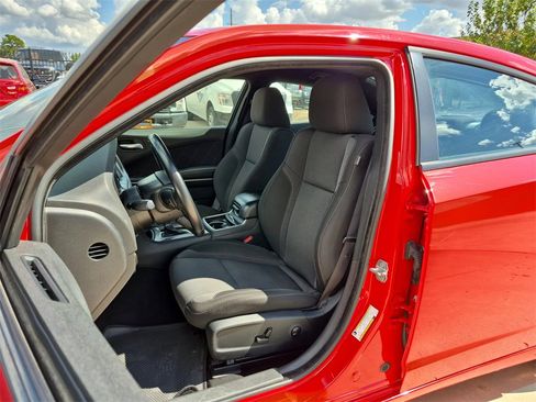 Used 2022 Dodge Charger SXT image 10