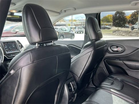 Used 2022 Jeep Cherokee Trailhawk image 34