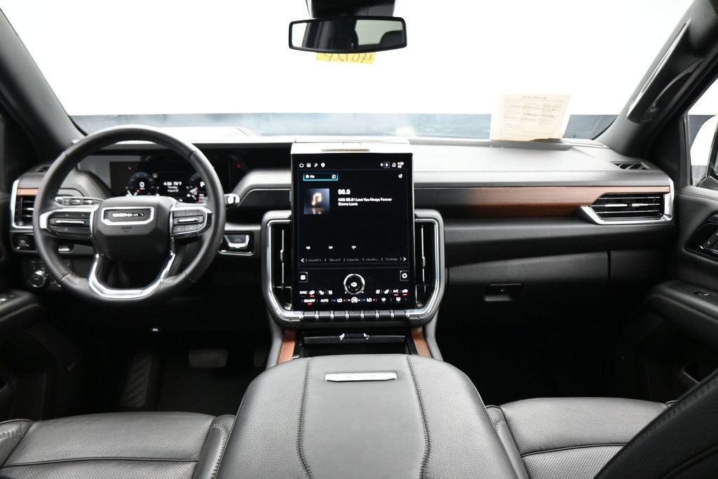 Used 2025 GMC Yukon Denali AWD/4WD image 14