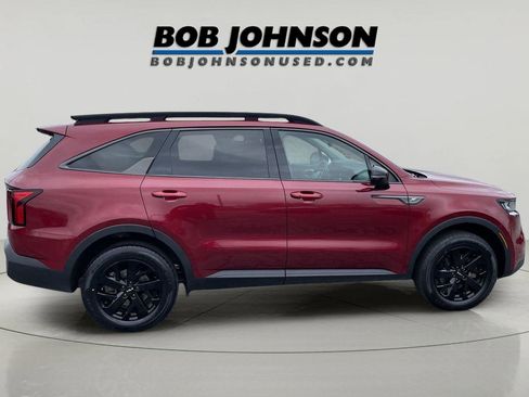 Used 2023 Kia Sorento S w/ Panoramic Sunroof Package AWD/4WD image 2