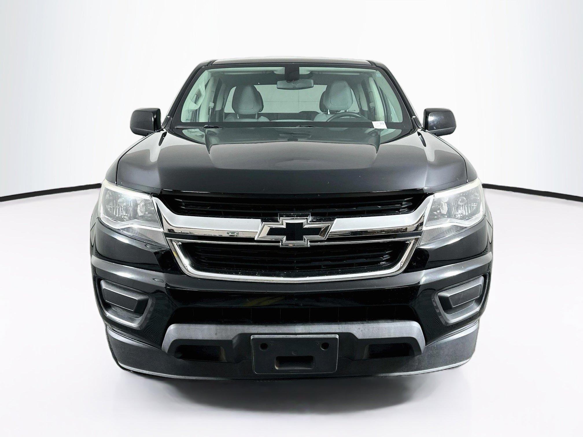 Used 2019 Chevrolet Colorado W/T w/ WT Convenience Package RWD image 2