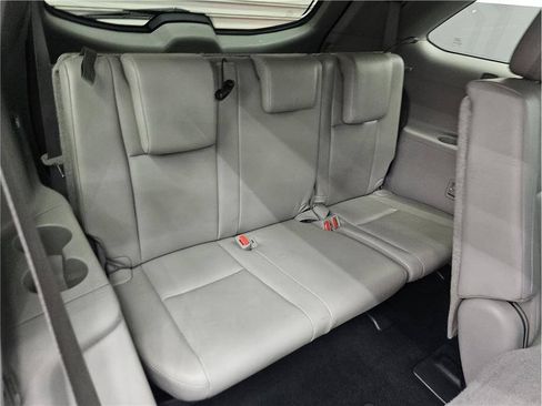 Used 2019 Toyota Highlander XLE FWD image 13
