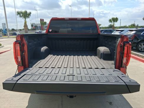 Used 2026 GMC Sierra 1500 SLT AWD/4WD image 7