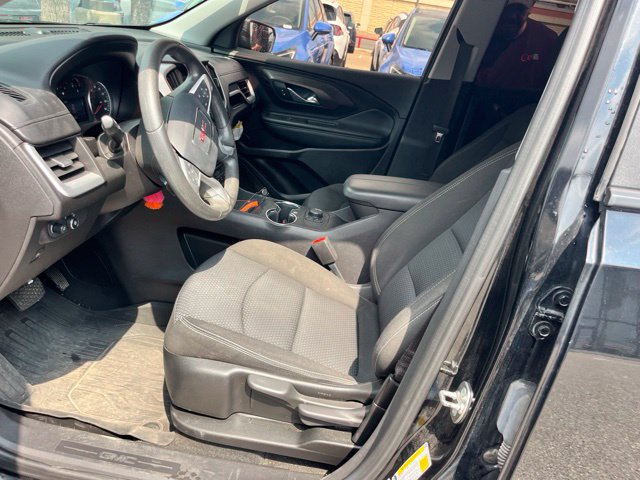 Used 2024 GMC Terrain SLE w/ LPO, Floor Liner Package FWD image 9