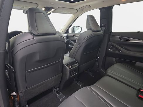 Certified 2026 INFINITI QX60 Luxe w/ Family Package image 10