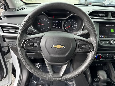 Used 2021 Chevrolet TrailBlazer LS FWD image 18