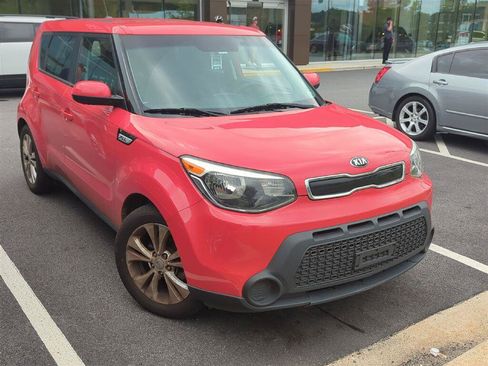 Used 2015 Kia Soul + FWD image 1