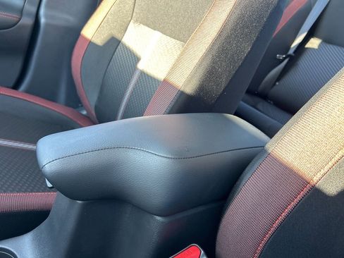 New 2025 Nissan Versa SR image 29