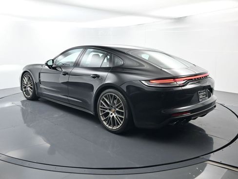 Used 2023 Porsche Panamera Platinum Edition image 3