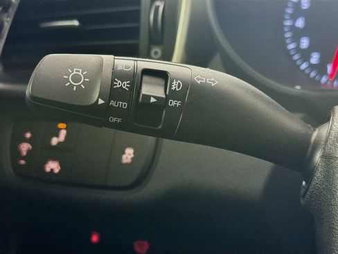 Used 2019 Kia Sorento EX image 12