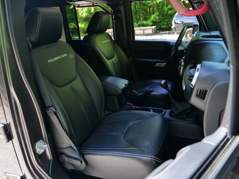 Used 2016 Jeep Wrangler Unlimited Rubicon AWD/4WD image 43
