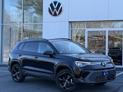 Certified 2025 Volkswagen Taos SE