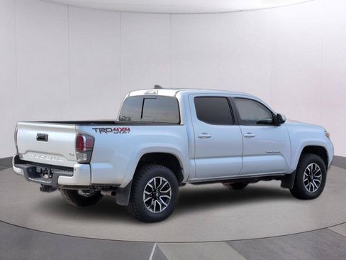 Used 2021 Toyota Tacoma TRD Sport w/ TRD Premium Sport Package AWD/4WD image 6