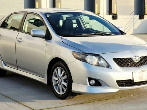 Used 2010 Toyota Corolla S image 7