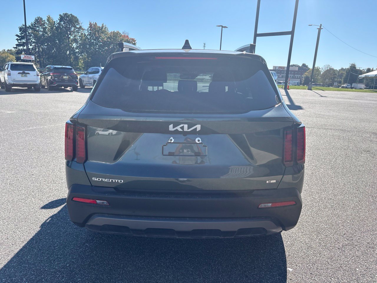 Used 2023 Kia Sorento S w/ Panoramic Sunroof Package AWD/4WD image 8