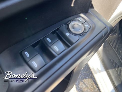 Used 2021 Chevrolet Silverado 1500 Custom image 8