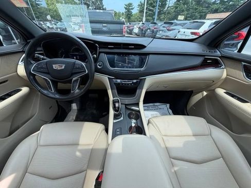 Used 2019 Cadillac XT5 Premium Luxury AWD/4WD image 13