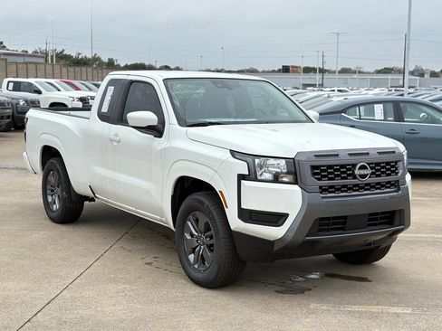 New 2026 Nissan Frontier SV image 5