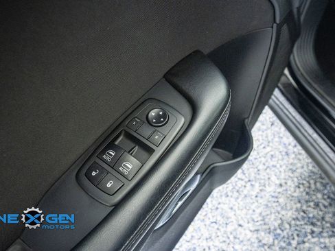 Used 2019 Dodge Challenger GT image 12