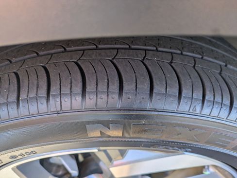 Used 2024 Hyundai Venue SEL image 10