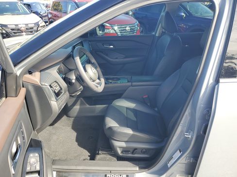 Certified 2023 Nissan Rogue SL w/ SL Premium Package image 13