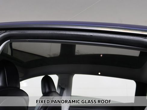 Used 2022 Tesla Model Y Long Range image 5