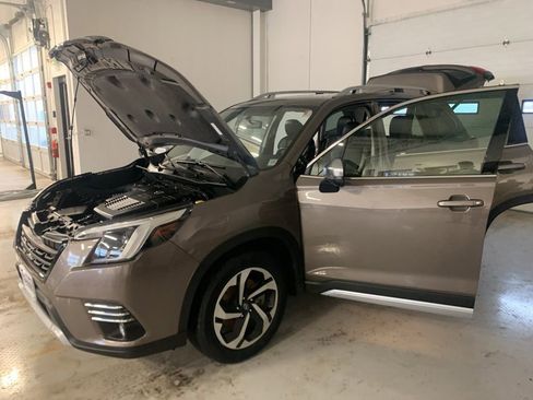 Used 2017 Subaru Forester 2.5i Premium w/ All-Weather Package image 33