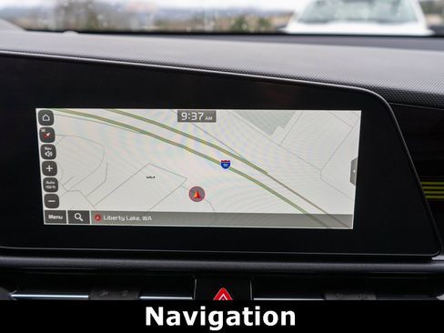 Certified 2025 Kia Niro EX image 22