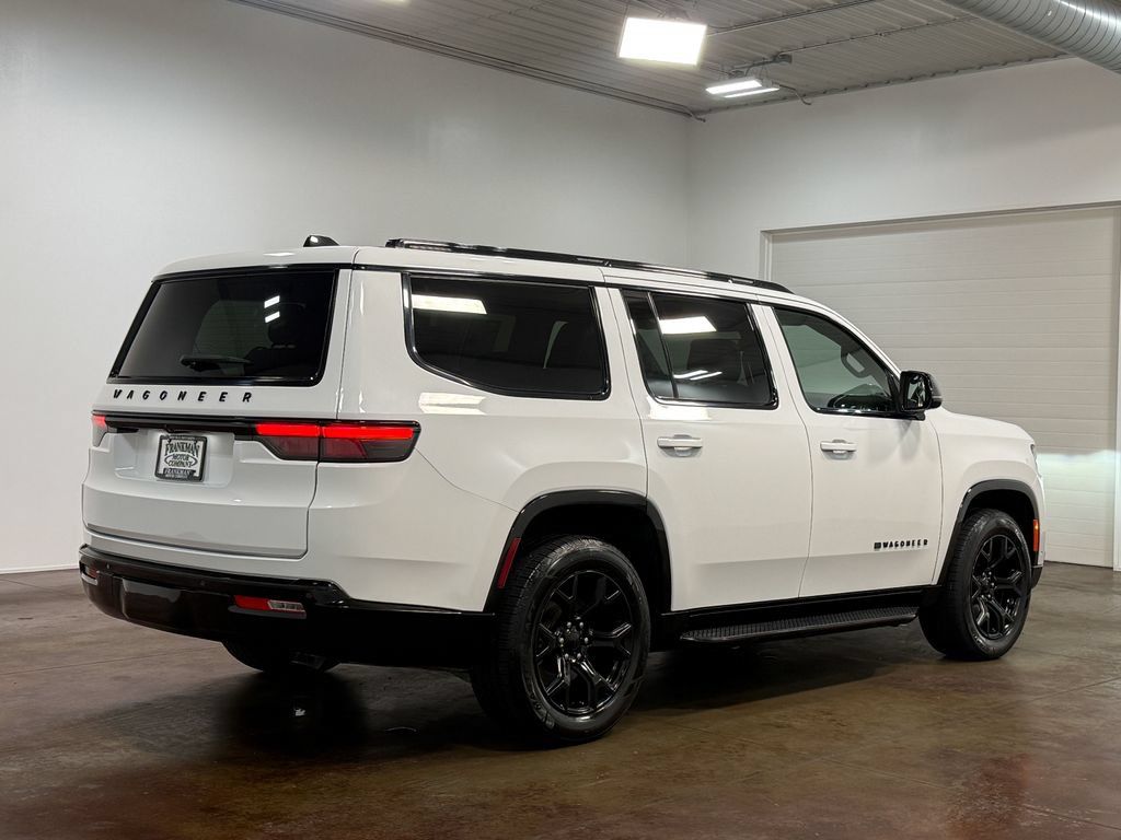Used 2024 Jeep Wagoneer Series II AWD/4WD image 24