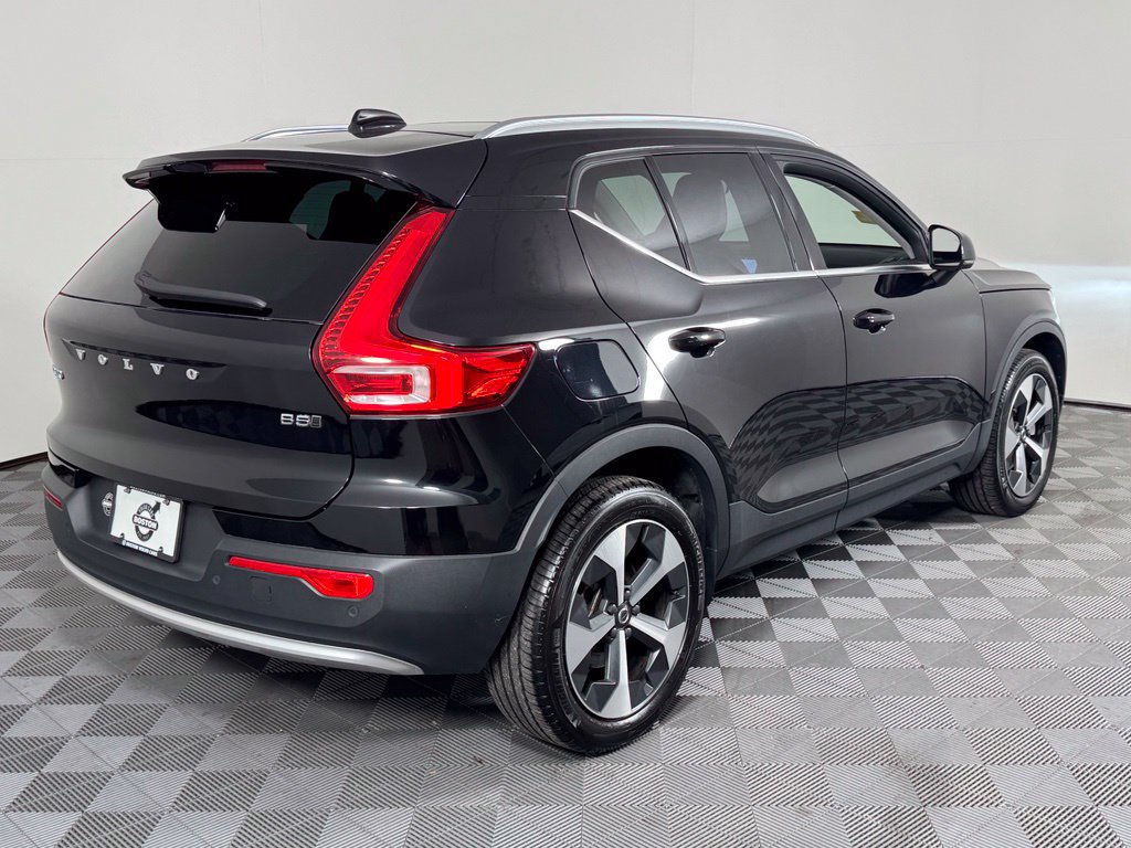 Certified 2024 Volvo XC40 B5 Core AWD/4WD image 6