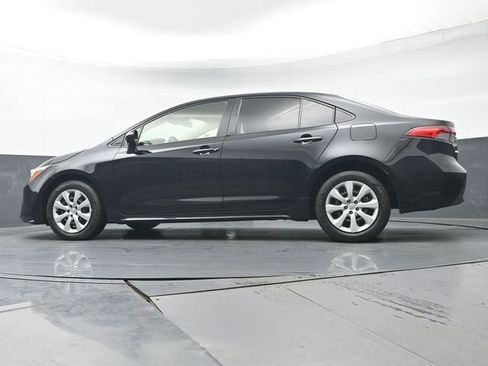 Certified 2023 Toyota Corolla LE image 32