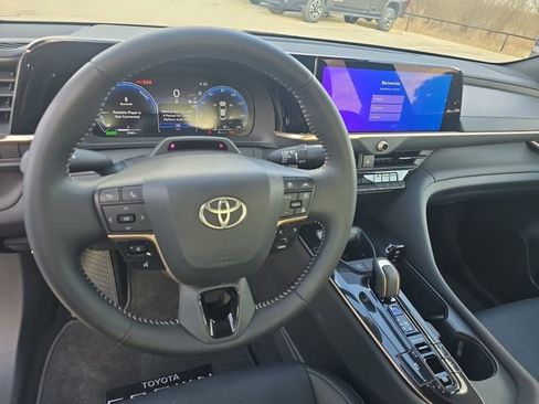Used 2026 Toyota Crown Limited w/ Advanced Technology Package image 15